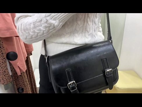❤️ 年轻婊子FeralBerry在试衣间用假阳具公开自慰 ❤❌ Anal video❌❤